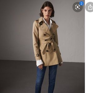 BURBERRY trench coat